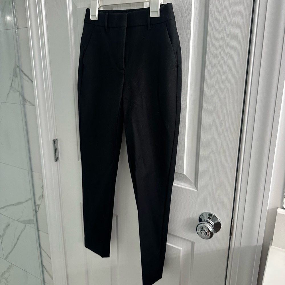 WHBM black cropped petite slacks